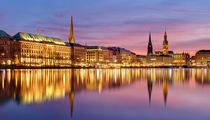 Hamburg - Binnenalster am Abend von Frank  Jeßen