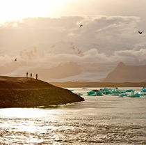 Sunset at the famous glacier lagoon at Jokulsarlon - Iceland by creativemarc