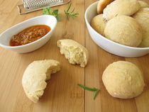 Käsebrötchen mit Tomatenpesto by Heike Rau