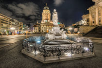 Schillerbrunnen auf dem Gendarmenmarkt von Thomas Keller