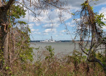 Naval Power Near Jamestown von John Bailey