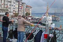 Angler auf der Galata-Brücke... von loewenherz-artwork