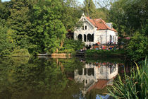 Brewery By The Lake von Aidan Moran