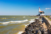 The lighthouse of Marken in The Netherlands von Sara Winter