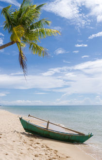 Sonne, Strand und Meer: Fischerboot by Tobias Koch