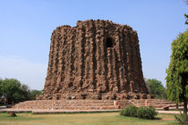 Alai Minar, Qutab Minar Complex, India von Aidan Moran