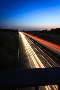 Autobahn bei Nacht von gilidhor