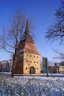 Rostocker Steintor im Winter von Sabine Radtke