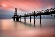 Wooden Pier at Dawn von David Hare