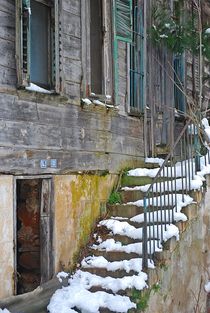 wooden houses in Istanbul... 11 von loewenherz-artwork