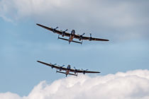 Twin Lancasters von Roger Green