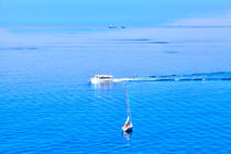 Boote an der ligurischen Küste von Italien von Gina Koch