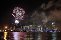 Skyline Miami mit Feuerwerk von Mario Hommes