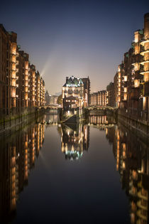 speicherstadt@night IV von Manfred Hartmann