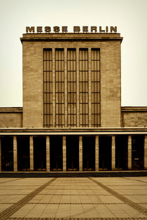 Messe Berlin by Bastian  Kienitz