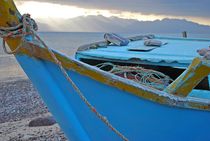 Fischerboot in Nuweiba by loewenherz-artwork