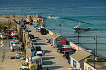 Along The South Pier, Newquay Harbour von Rod Johnson