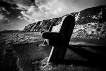 Seaside Bench. von David Hare