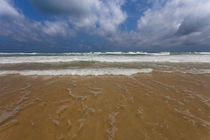 Surf on Karon Beach von Leighton Collins