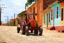Traktor auf Kubas Straßen by ann-foto
