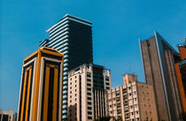 Buildings with blue sky von Mauricio Santana