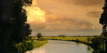 Sonnenuntergang über dem Kanal von Rolf Müller