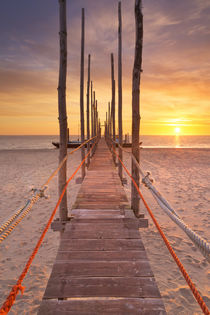 Seaside jetty at sunrise on Texel island, The Netherlands von Sara Winter