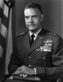 General Benjamin O. Davis, Jr. von warishellstore