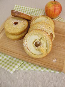 Apfelringe im Pfannkuchen von Heike Rau