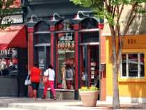 Pittsburgh PA - Strolling Along Liberty Avenue von Susan Savad