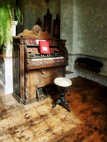 Church Organ With Swivel Stool von Susan Savad