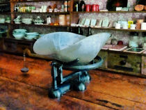 Scale in General Store von Susan Savad