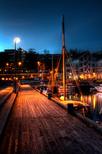 At the pier von Sondre Fagervoll-Stavik