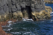 Steinwand am Meer von fotolos