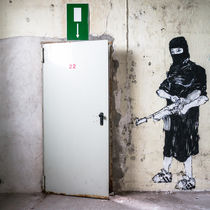 adidas and kalashnikov. emergency exit. von Ralf Ketterlinus