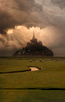 Saint Michel in the evening sun by Jarek Blaminsky