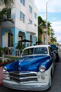 Oldtimer am Ocean Drive in Miami Beach von Mellieha Zacharias