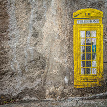 Audrey Hepburn makes a call by Ralf Ketterlinus