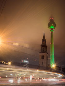 Fernsehturm im Nebel Farbe von Franziska Mohr