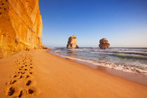 Twelve Apostles on the Great Ocean Road, Australia at sunset von Sara Winter