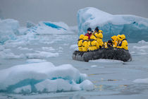 Navigating between iceblocks von Frank Tschöpe