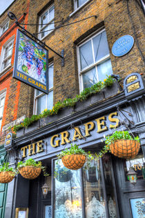 The Grapes Pub London by David Pyatt