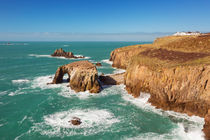 Land's End in Cornwall, England on a sunny day von Sara Winter