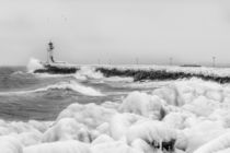 Eiszeit an der Mole in Sassnitz Rügen  von Dennis Stracke