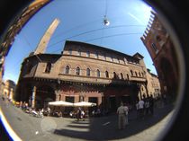 Piazza della Mercanzia, Bologna  von Azzurra Di Pietro