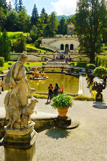 Park vor Schloss Linderhof von Sabine Radtke