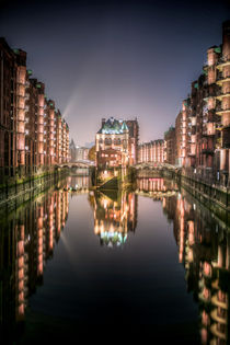 speicherstadt@night VI by Manfred Hartmann