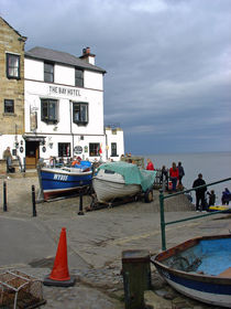 Robin Hood's Bay, Harbour von Rod Johnson