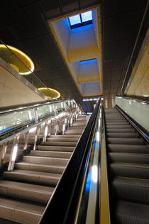Escalator by Jürgen Keil
