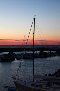 Hafenromantik ... Sonnenuntergang, Ostsee ... Segelschiff, blau von Edeltraut K.  Schlichting